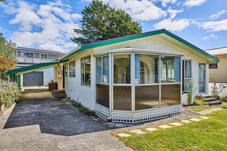 Photo of property in 5 Apple Terrace, Ranui, Porirua, 5024