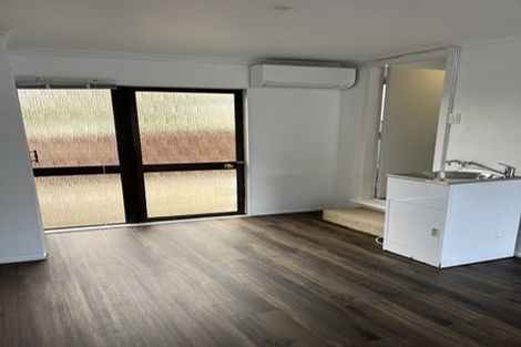 Photo of property in 1/24 Curacao Place, Half Moon Bay, Auckland, 2012