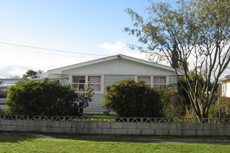 Photo of property in 17 Solway Crescent, Solway, Masterton, 5810