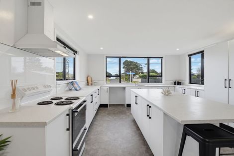 Photo of property in 158a Cornfoot Street, Castlecliff, Whanganui, 4501
