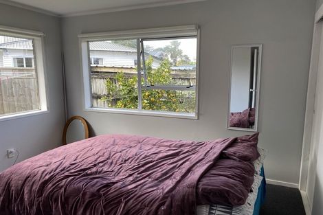 Photo of property in 2/2 Wallace Road, Ranui, Auckland, 0612