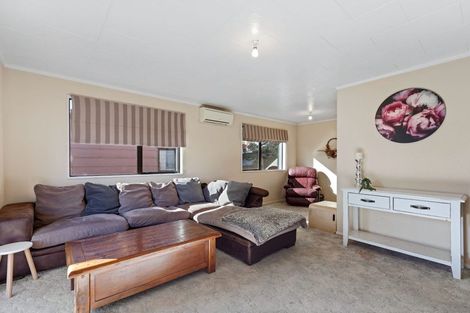 Photo of property in 59 Welcome Bay Road, Welcome Bay, Tauranga, 3112