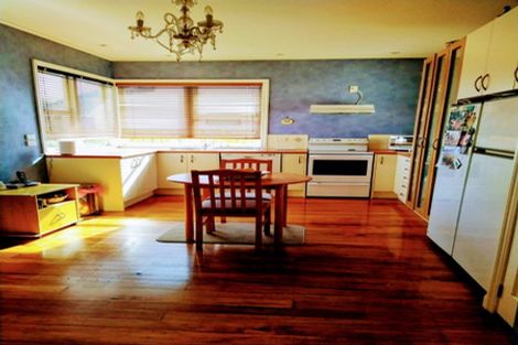 Photo of property in 11 Darlington Street, Ngatea, 3503