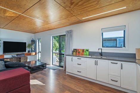 Photo of property in 15 Moewai Park Road, Whitianga, 3510
