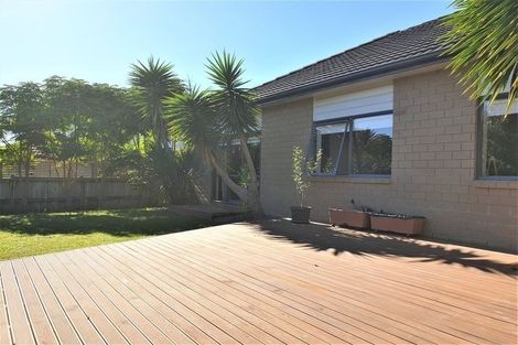 Photo of property in 48 Huntington Park Drive, Greenhithe, Auckland, 0632