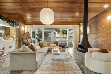 Photo of property in 28 Barlow Place, Chatswood, Auckland, 0626