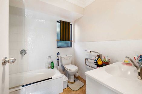 Photo of property in 7 Garton Drive, Massey, Auckland, 0614