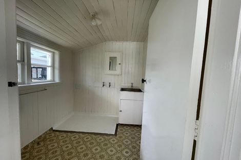 Photo of property in 4 Gibbs Crescent, Wainuiomata, Lower Hutt, 5014