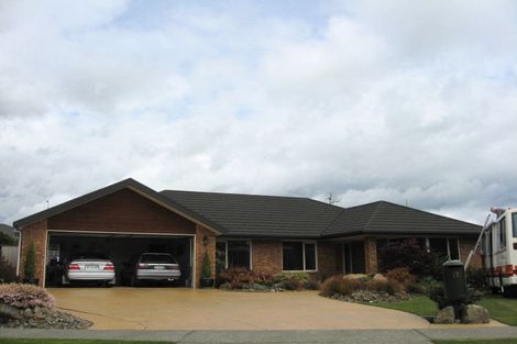 Photo of property in 17 Stead Crescent, Stoke, Nelson, 7011