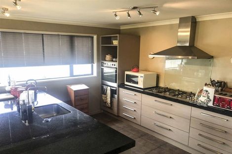 Photo of property in 18 Mauchline Street, Wallacetown, 9816