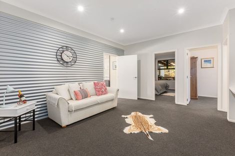 Photo of property in 1142 Paekakariki Hill Road, Paekakariki Hill, Porirua, 5381