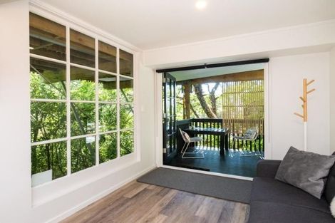 Photo of property in 35 Burns Road, Hospital Hill, Napier, 4110
