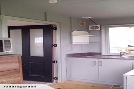 Photo of property in 281 Sturges Road, Henderson Valley, Auckland, 0612