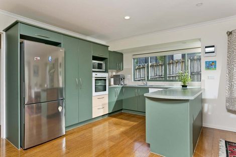 Photo of property in 50 Black Teal Close, Unsworth Heights, Auckland, 0632