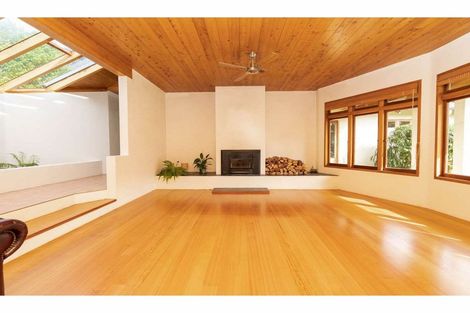 Photo of property in 65 Pa Road, Kerikeri, 0230