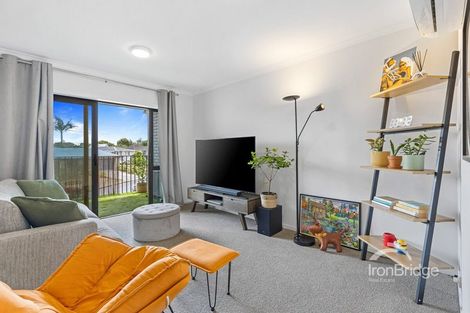 Photo of property in 9/18 Titoki Street, Te Atatu Peninsula, Auckland, 0610