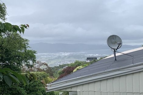 Photo of property in 7b Taka Grove, Normandale, Lower Hutt, 5010