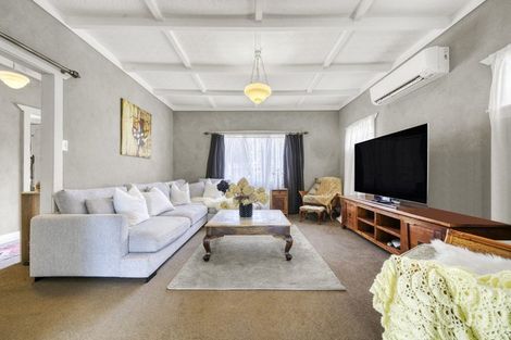 Photo of property in 190 Great South Road, Huntly, 3700