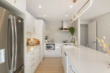 Photo of property in 10 Pendeen Crescent, Jacks Point, Queenstown, 9371