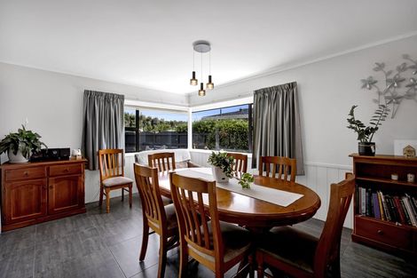 Photo of property in 11 County Drive, Hawera, 4610