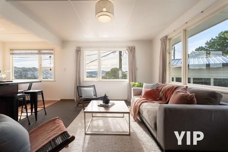 Photo of property in 1 Beazley Avenue, Paparangi, Wellington, 6037