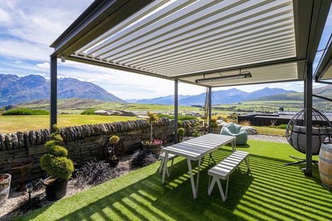 Photo of property in 5 Afton Lane, Jacks Point, Queenstown, 9371