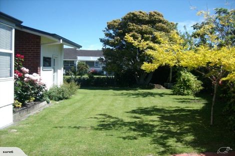 Photo of property in 122 Kings Crescent, Hutt Central, Lower Hutt, 5010