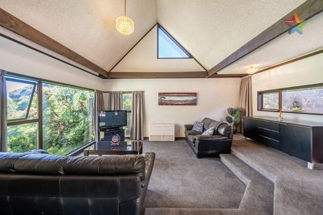Photo of property in 25b City View Grove, Harbour View, Lower Hutt, 5010