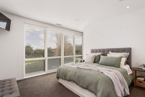 Photo of property in 64 Kotare Street, Fendalton, Christchurch, 8041