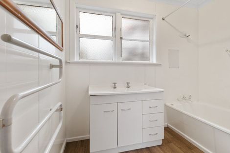 Photo of property in 3 Conway Street, Levin, 5510