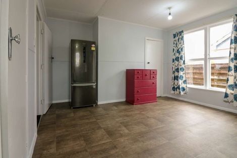 Photo of property in 8 Drake Street, Awapuni, Palmerston North, 4412