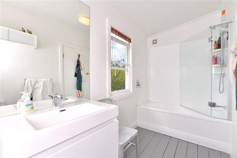 Photo of property in 11 Harper Street, Newtown, Wellington, 6021