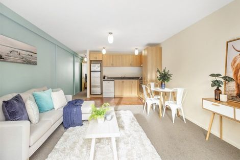 Photo of property in Pirie Street Townhouses, 2/35 Pirie Street, Mount Victoria, Wellington, 6011