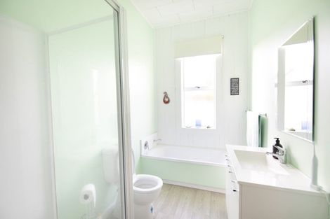 Photo of property in 2 Todd Street, Napier South, Napier, 4110