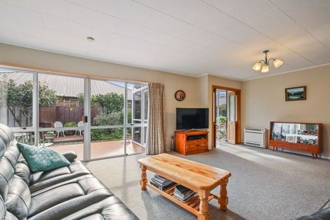 Photo of property in 16 Regent Avenue, Rangiora, 7400