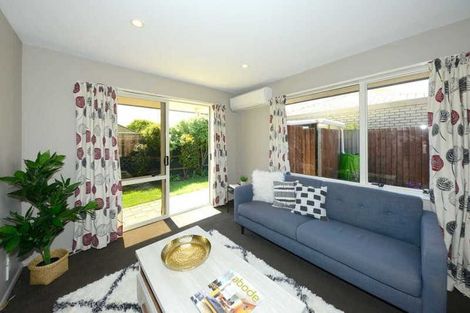 Photo of property in 2/10 Thistledown Place, Woolston, Christchurch, 8062