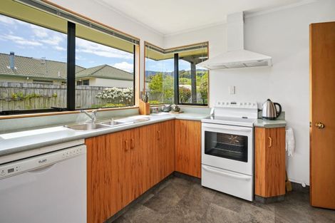 Photo of property in 7 Heath Place, Stoke, Nelson, 7011