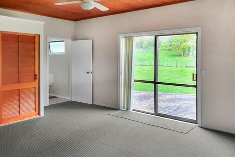 Photo of property in 161 Horsman Road, Waitakere, Henderson, 0782