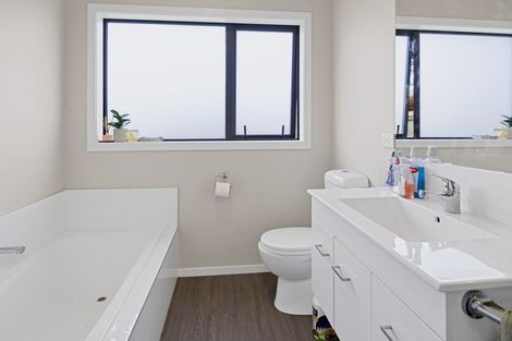 Photo of property in 48b Celia Street, Stratford, 4332