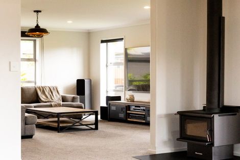 Photo of property in 112 Metehau Street, Marshland, Christchurch, 8083