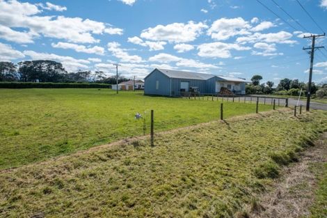 Photo of property in 2304 Skeet Road, Auroa, Hawera, 4678