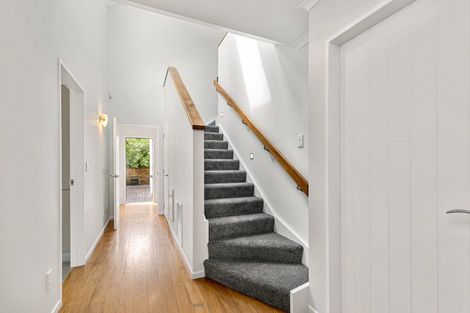 Photo of property in 35a Mandalay Terrace, Khandallah, Wellington, 6035