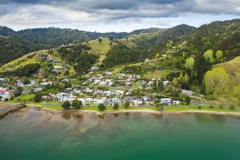 Photo of property in 10 Waikaraka Beach Road, Tamaterau, Whangarei, 0174