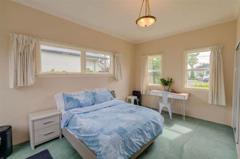 Photo of property in 17 Alpha Avenue, Strowan, Christchurch, 8052