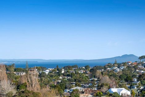 Photo of property in 23a Monyash Road, Manly, Whangaparaoa, 0930