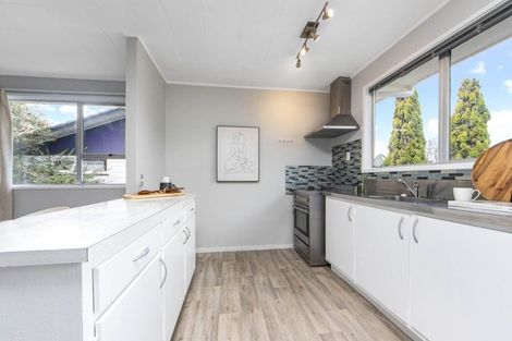 Photo of property in 1 Murillo Place, Henderson, Auckland, 0612