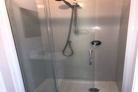 Photo of property in 2/39 Bayview Road, Bayview, Auckland, 0629