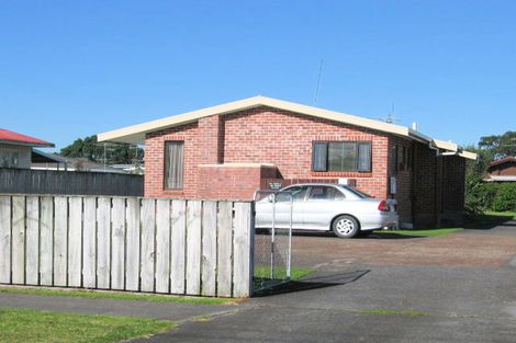 Photo of property in 6 Ross Crescent, Orewa, 0931