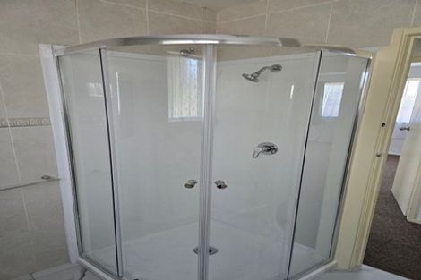 Photo of property in 3 Casuarina Road, Half Moon Bay, Auckland, 2012