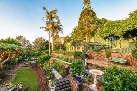 Photo of property in 32 Deane Avenue, Titirangi, Auckland, 0604